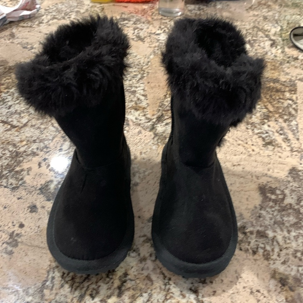 Girls boots